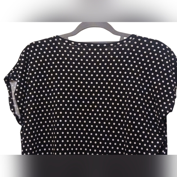 Michael Kors - Black Hi/Lo Blouse With White Poke dots, Flutter Sleeves,... - Picture 8 of 10